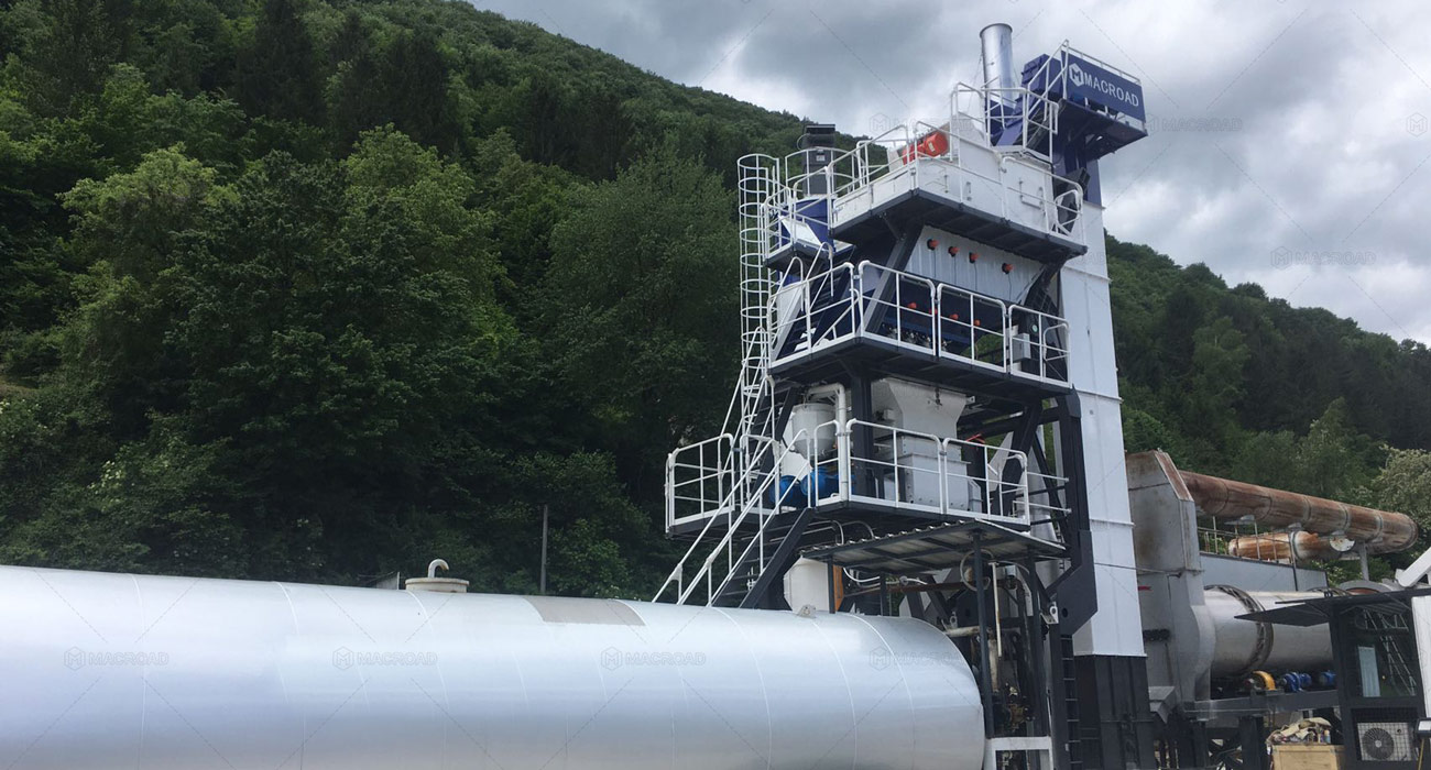 ALYQ100 100tph mobile asphalt batching plant in Bosnia